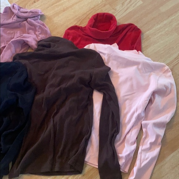 Tops - (8) Turtlenecks